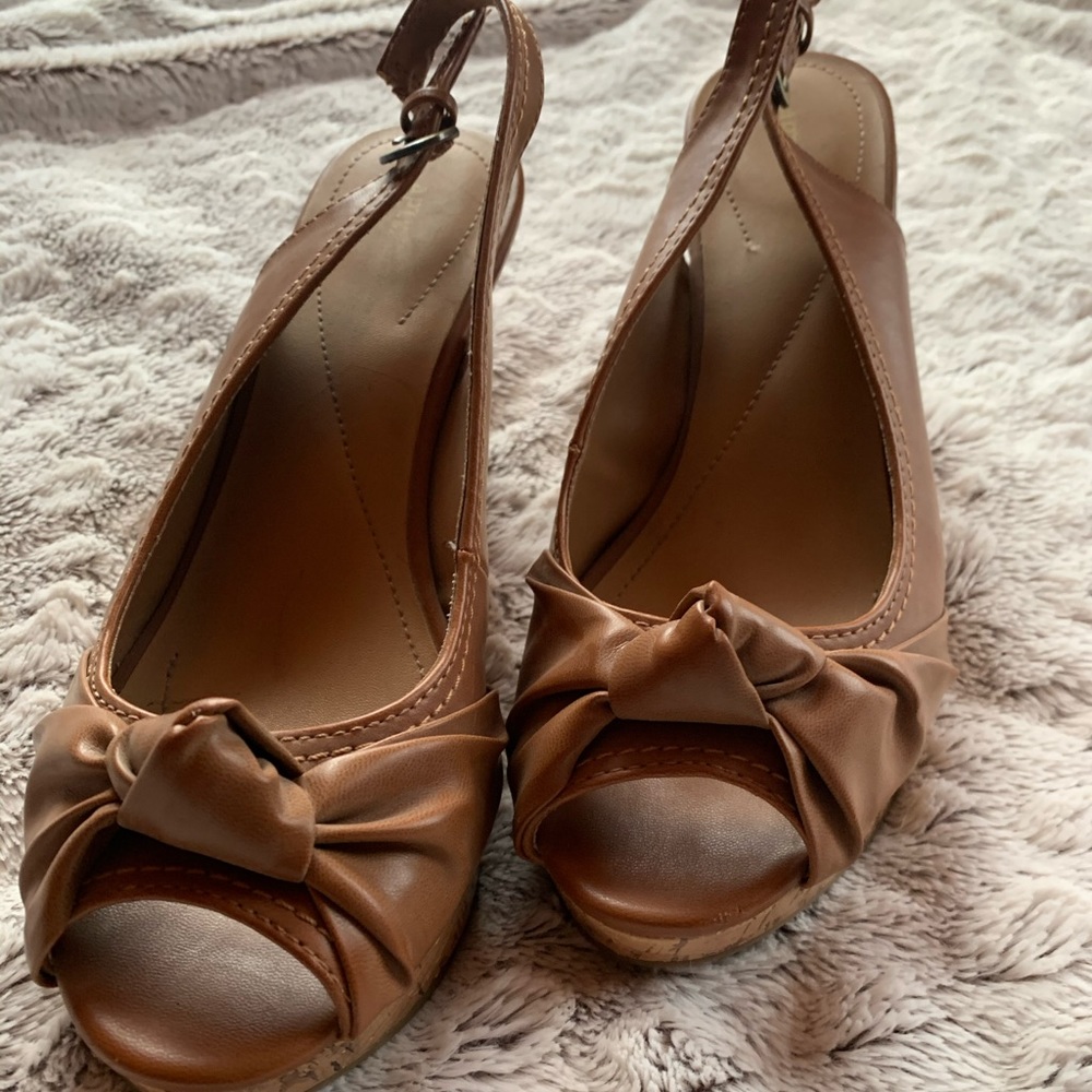 Women’s wedge sandles